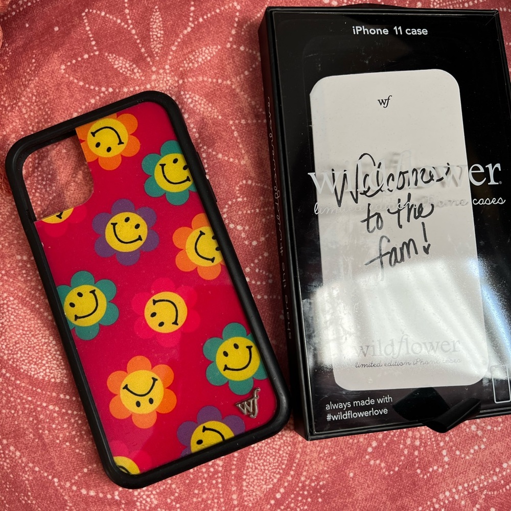 smiley wildflower case